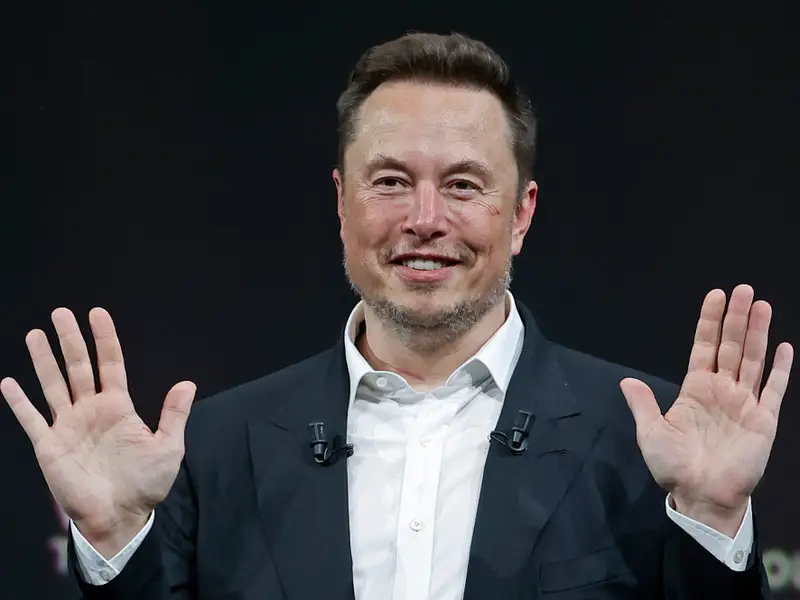 Elon Musk Smentisce le Voci di Acquisizione di Character.AI da Parte di xAI